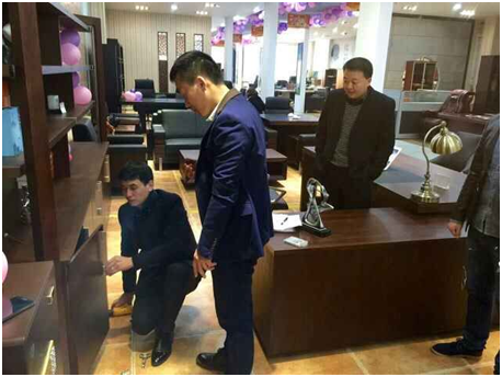 草莓视频污片代表陈总与各大工厂老总 草莓视频污片代表陈总与各大工厂老总