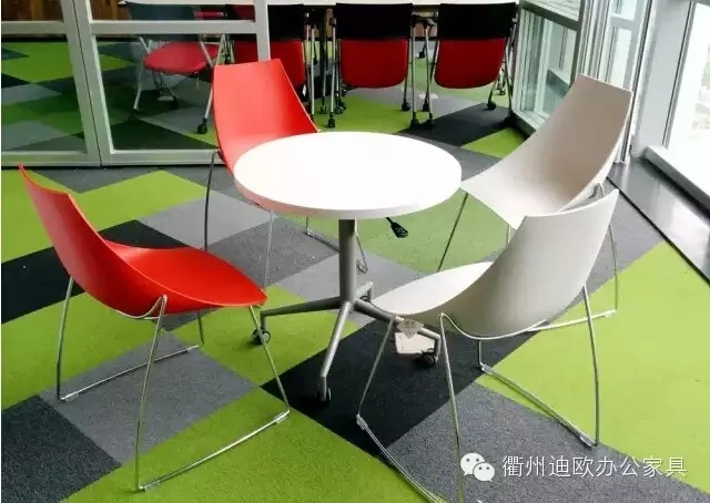 草莓视频污片家具空间