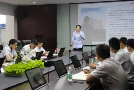 草莓视频污片家具品牌文化