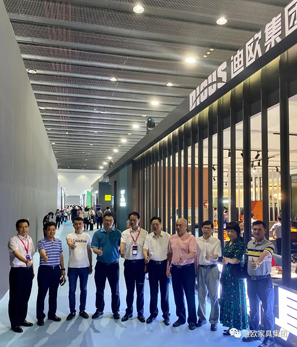 江门、中山两地市、镇和行业协会领导一行