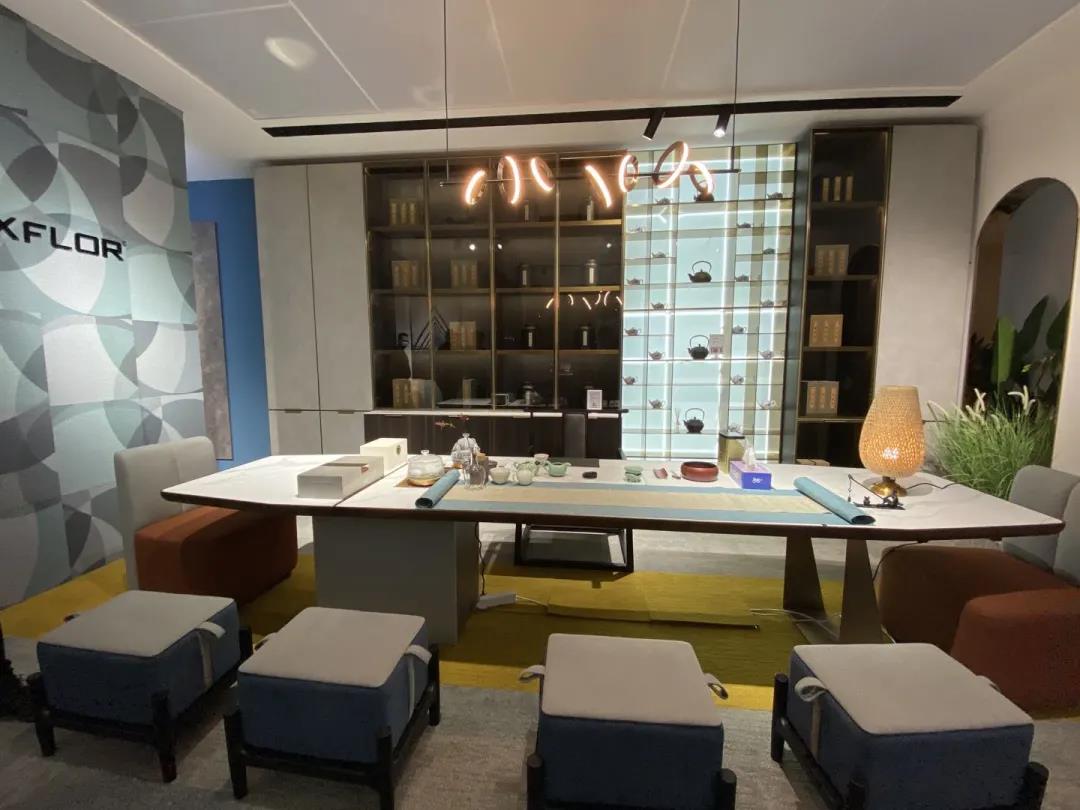 草莓视频污片展厅实拍