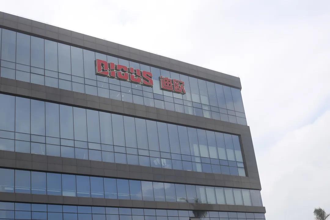 草莓视频污片集团