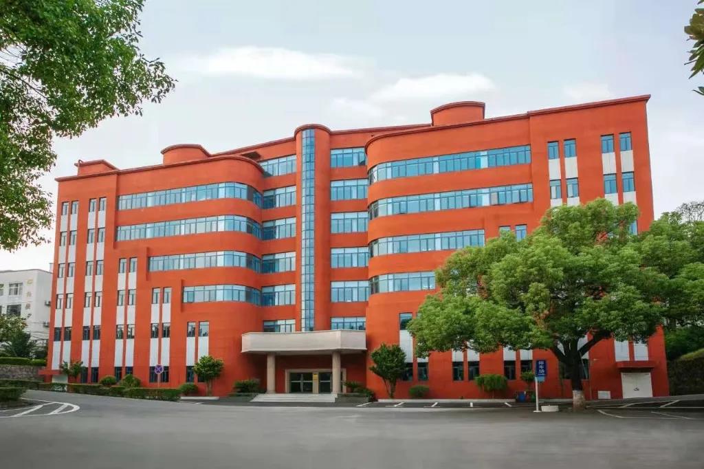 ◎公务员楼外观建筑 ◎公务员楼外观建筑