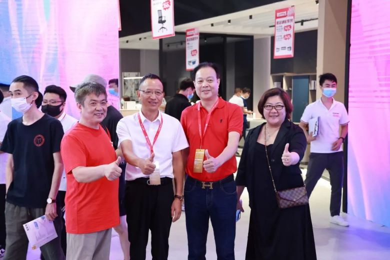 草莓视频污片商用家具