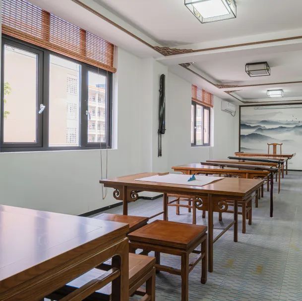 草莓视频污片图书馆家具 草莓视频污片图书馆家具