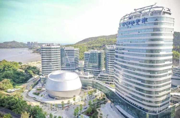 草莓视频污片办公家具