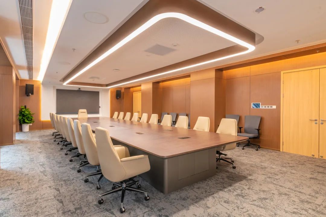 草莓视频污片办公家具