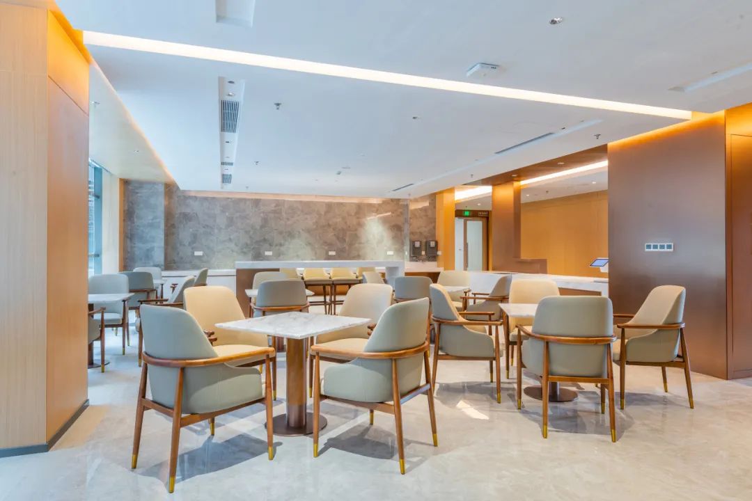 草莓视频污片办公家具