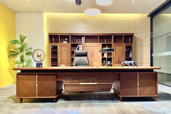 2020新品-豪迈系列-优品胡桃木老板桌-草莓视频污片家具